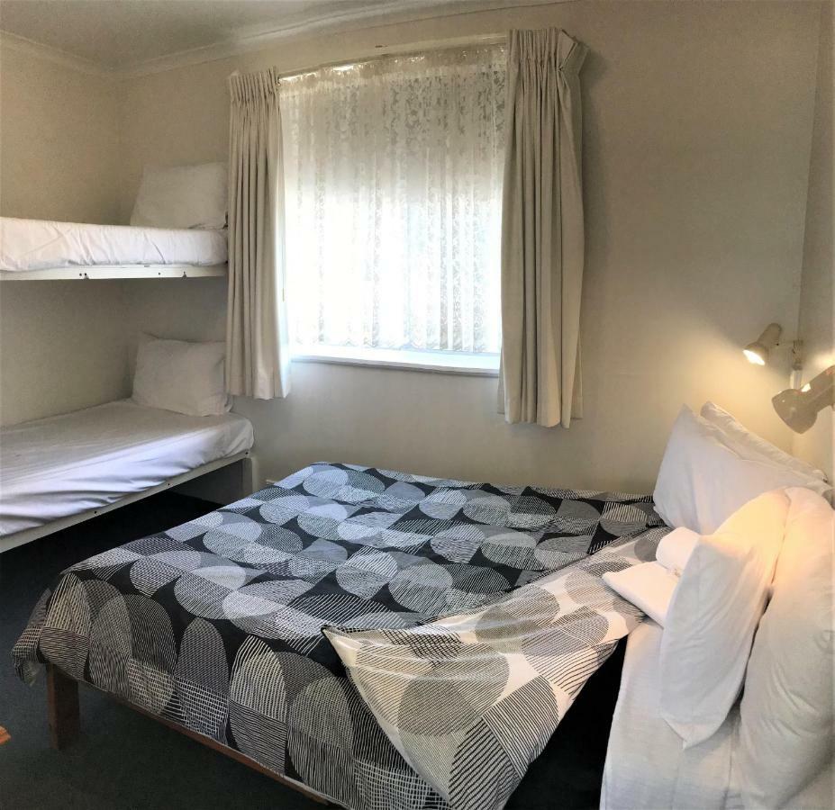 Kon Tiki Apartmentsベイトマンズ・ベイ エクステリア 写真