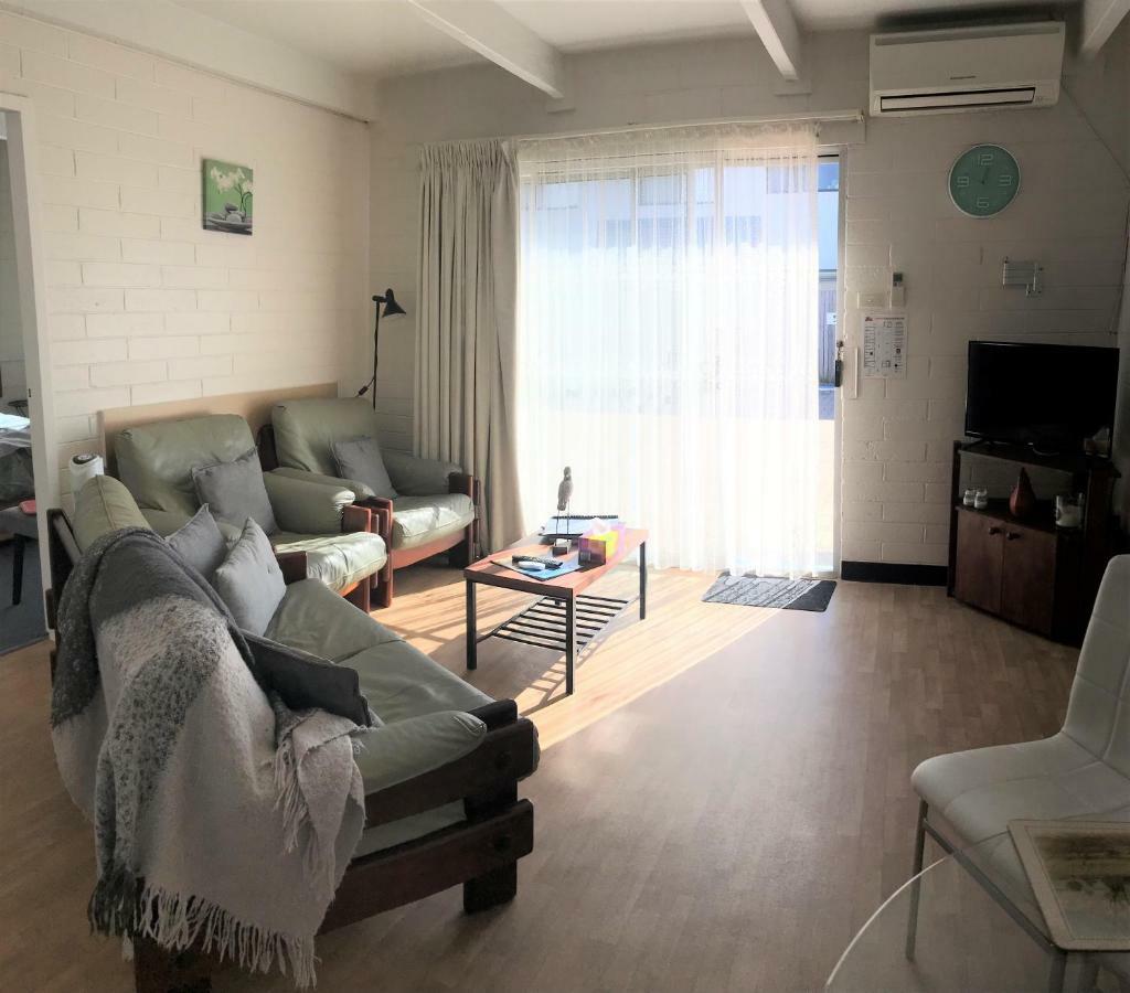Kon Tiki Apartmentsベイトマンズ・ベイ エクステリア 写真