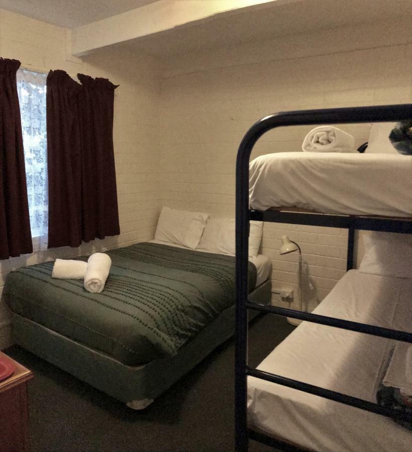 Kon Tiki Apartmentsベイトマンズ・ベイ エクステリア 写真